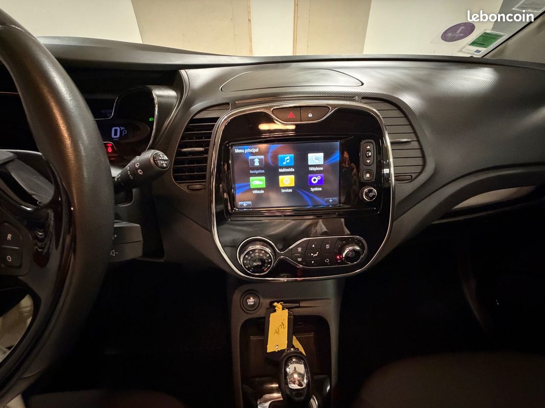 RENAULT CAPTUR TCe 120 Intens EDC (image 25)