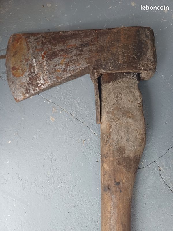Hache manche en bois (image 3)