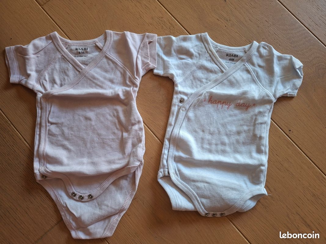 Lot de 2 bodies manches courtes 6 mois (image 1)