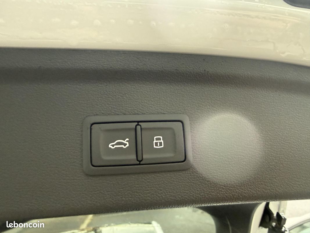 AUDI A3 Sportback 35 TFSI Mild Hybrid 150 S tronic 7 S line (image 21)