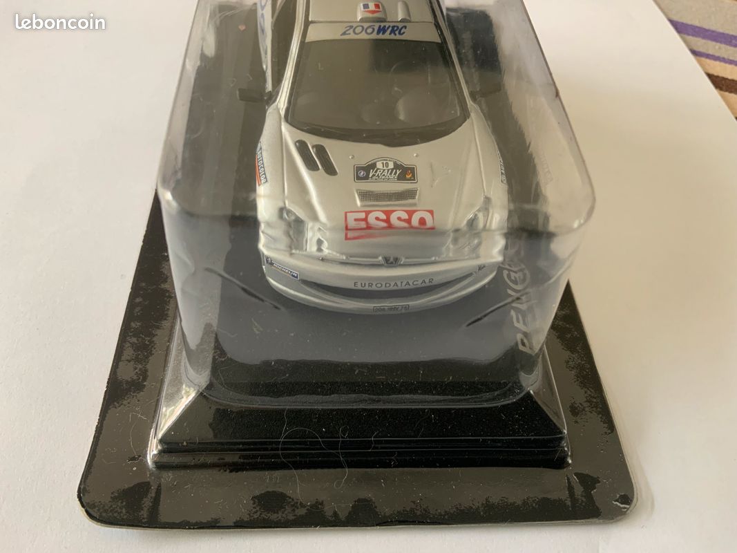 Miniature PEUGEOT 905 EV1 3 LE MANS 1993 1ER 1/43