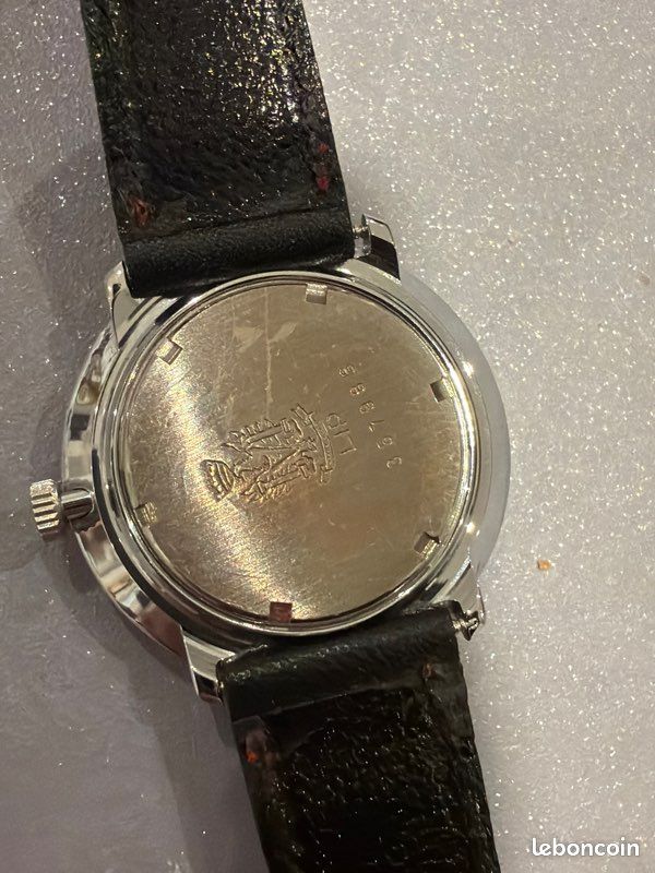 Montre Lip R55 Mécanique Manuelle - Cadran Rare - Boîtier Plaqué Or, Bracelet Cuir - Occasion Homme