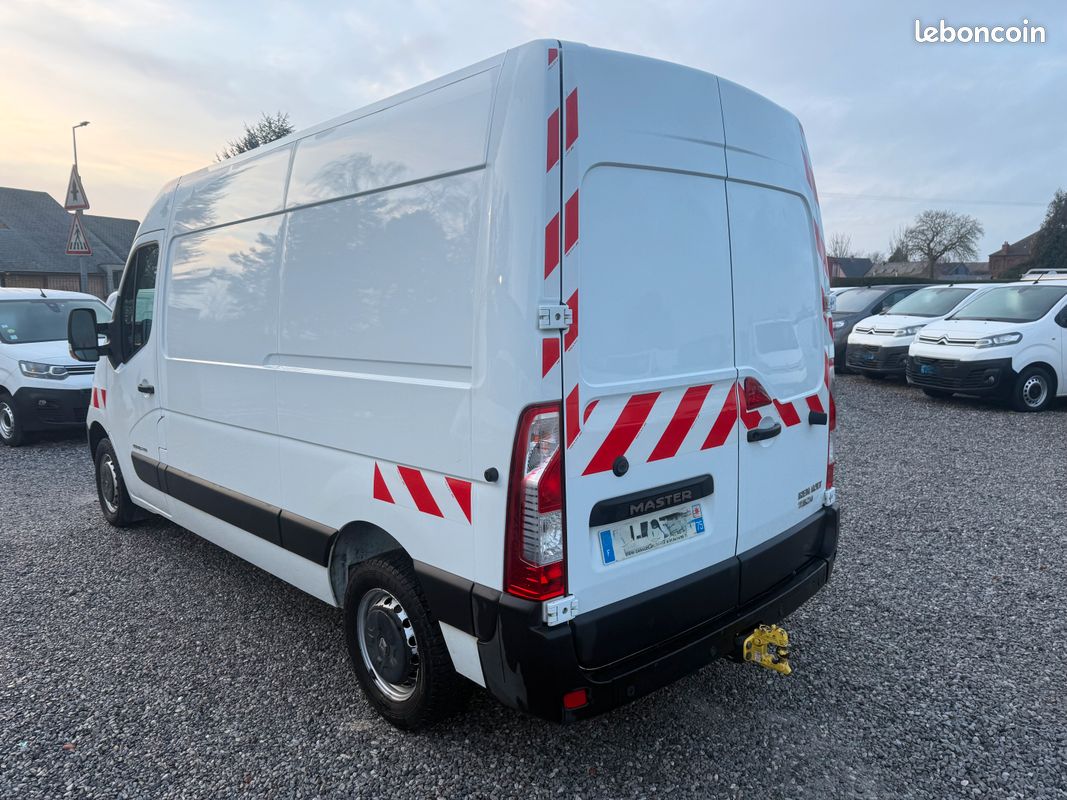 Renault master l2h2 dci 145 gd confort attelage 12000 ht (image 4)