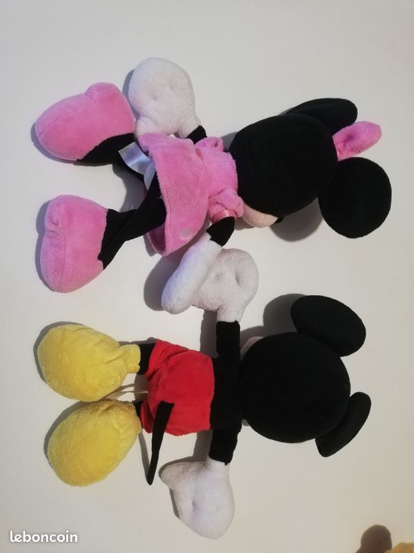 Lot peluches mickey et minnie (image 2)