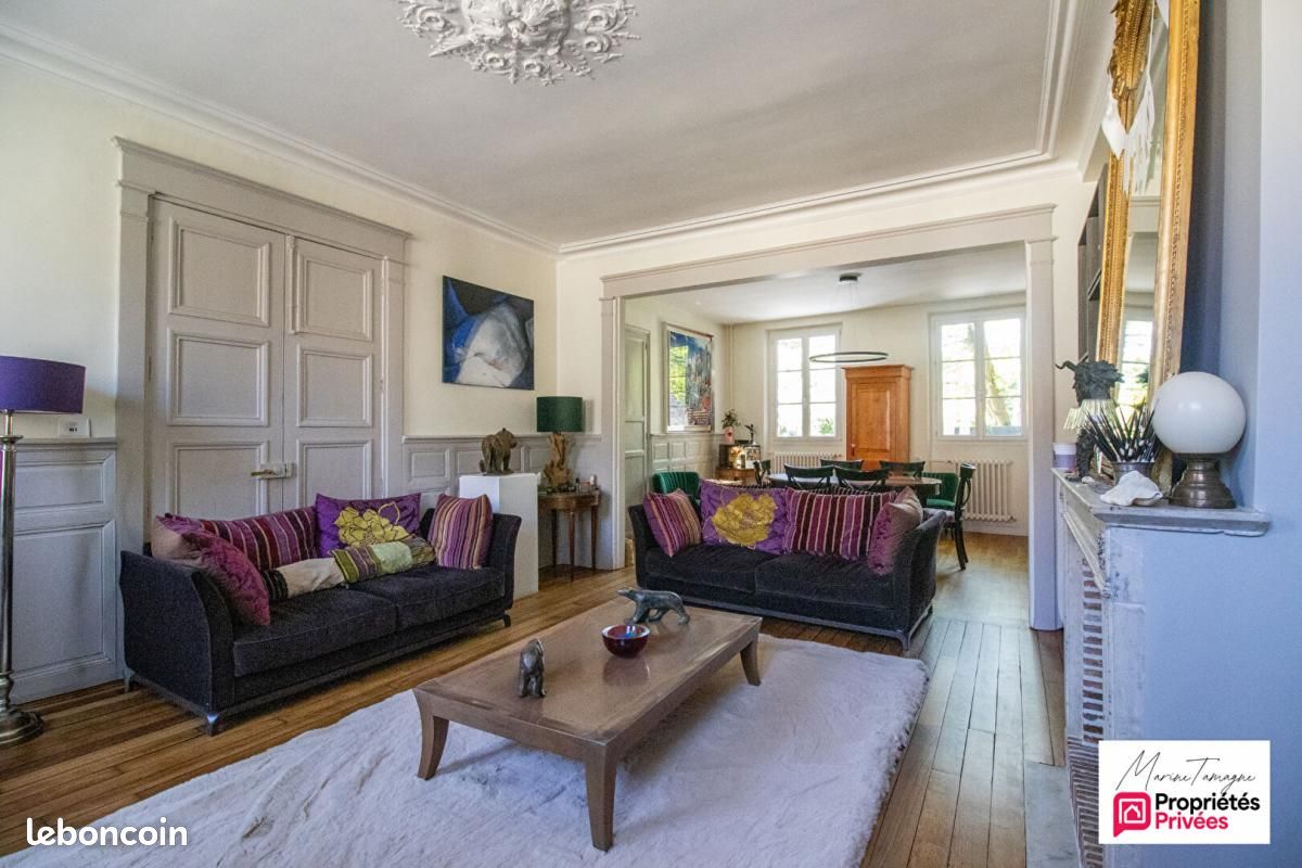 Maison 11 pièces 270 m² · à Fleurines · 270 m² · 790 000 €