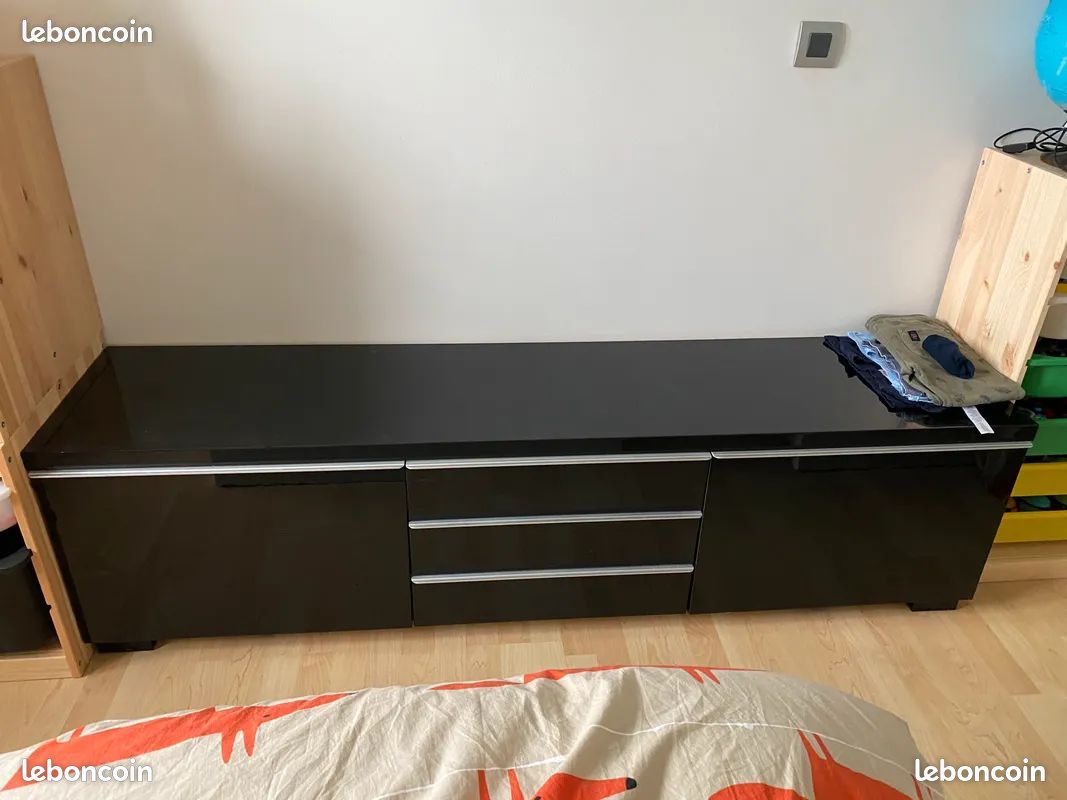 Meuble IKEA (image 1)
