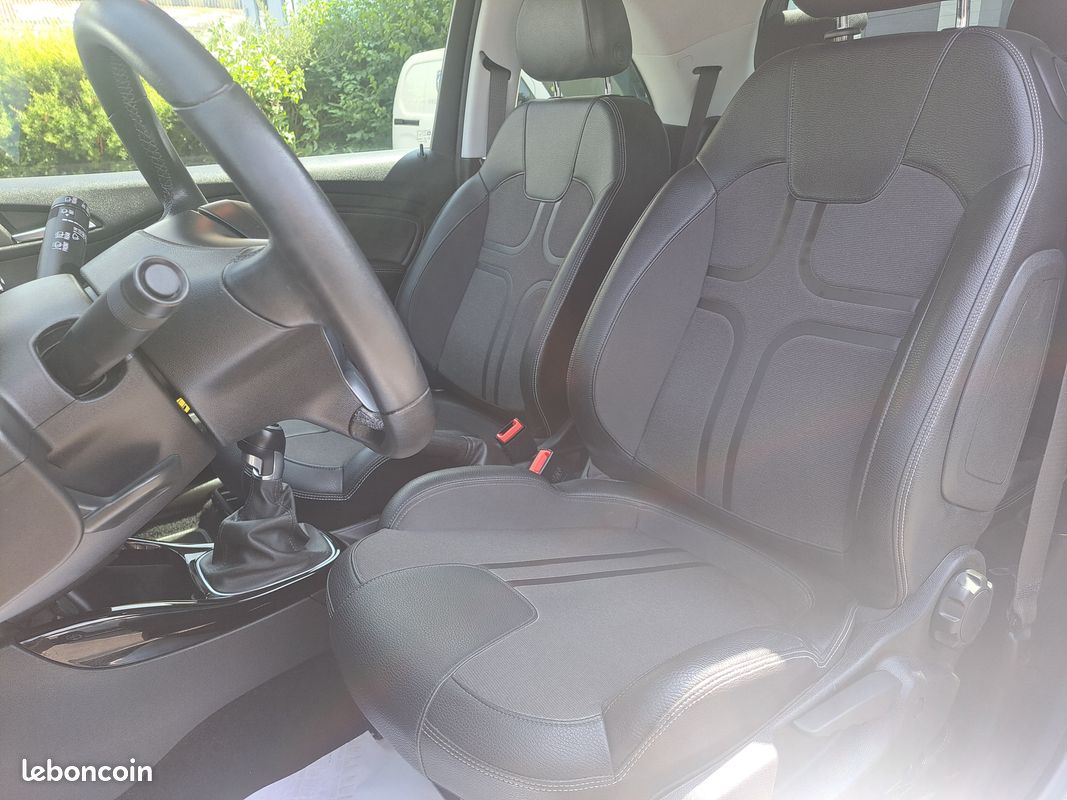 Opel Adam 1.4 Twinport 87ch S/S Black Edition (image 5)