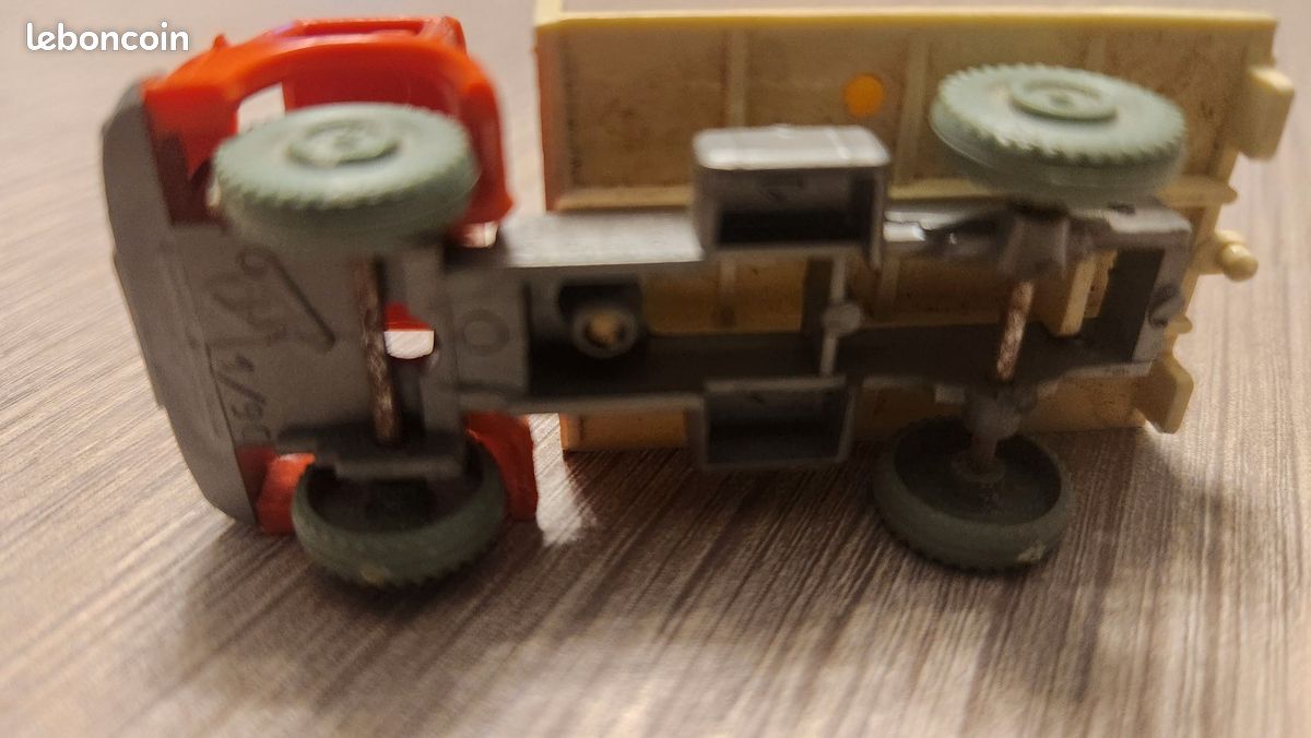 CLE - 2 - Camion Benne Berliet Gak - 1/90