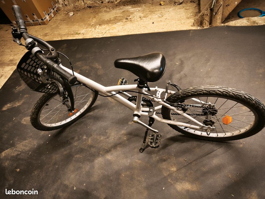 Vélo enfant B’Twin 14 pouces avec panier – bon état (image 3)