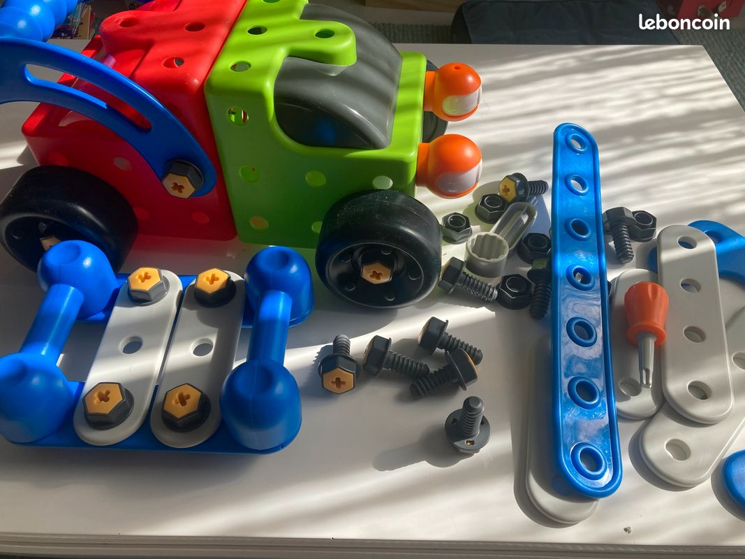 Robot built (image 1)