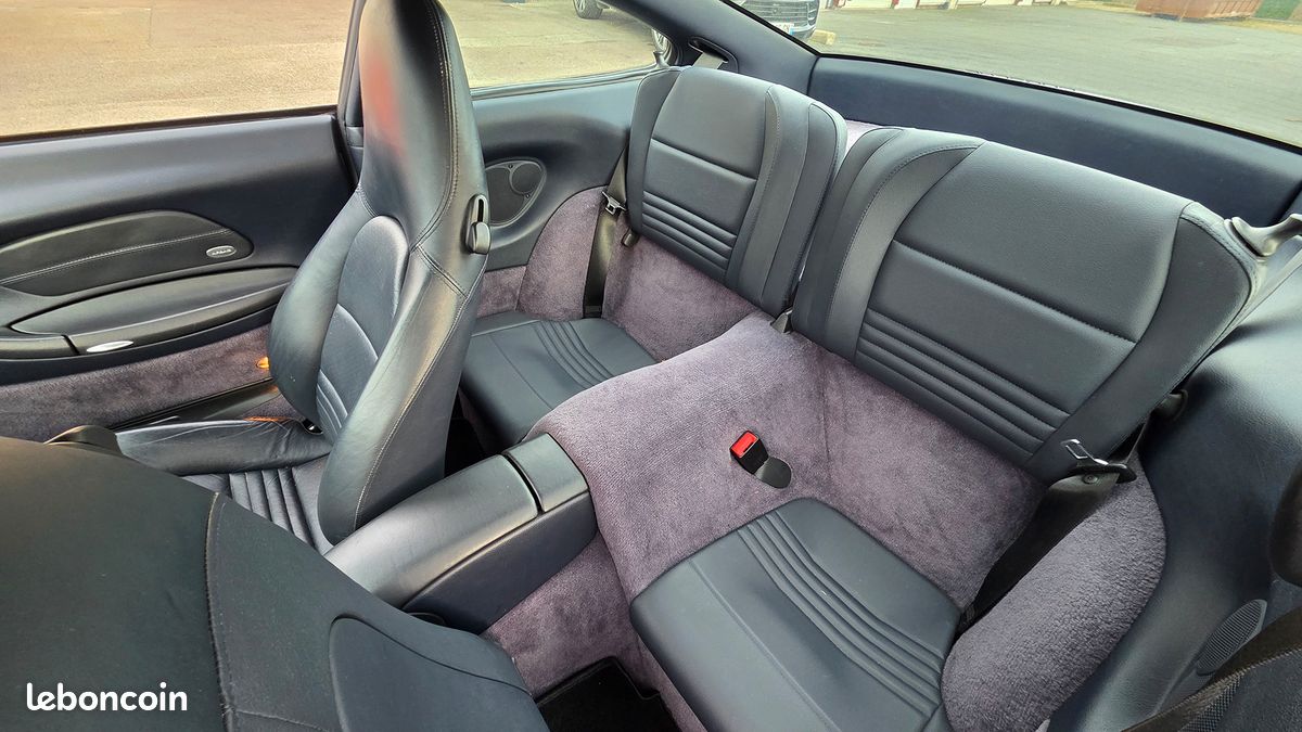 Porsche 911 - 996 carrera 4 coupe - 3.4 - 300 cv - toit ouvrant - boite meca (image 9)