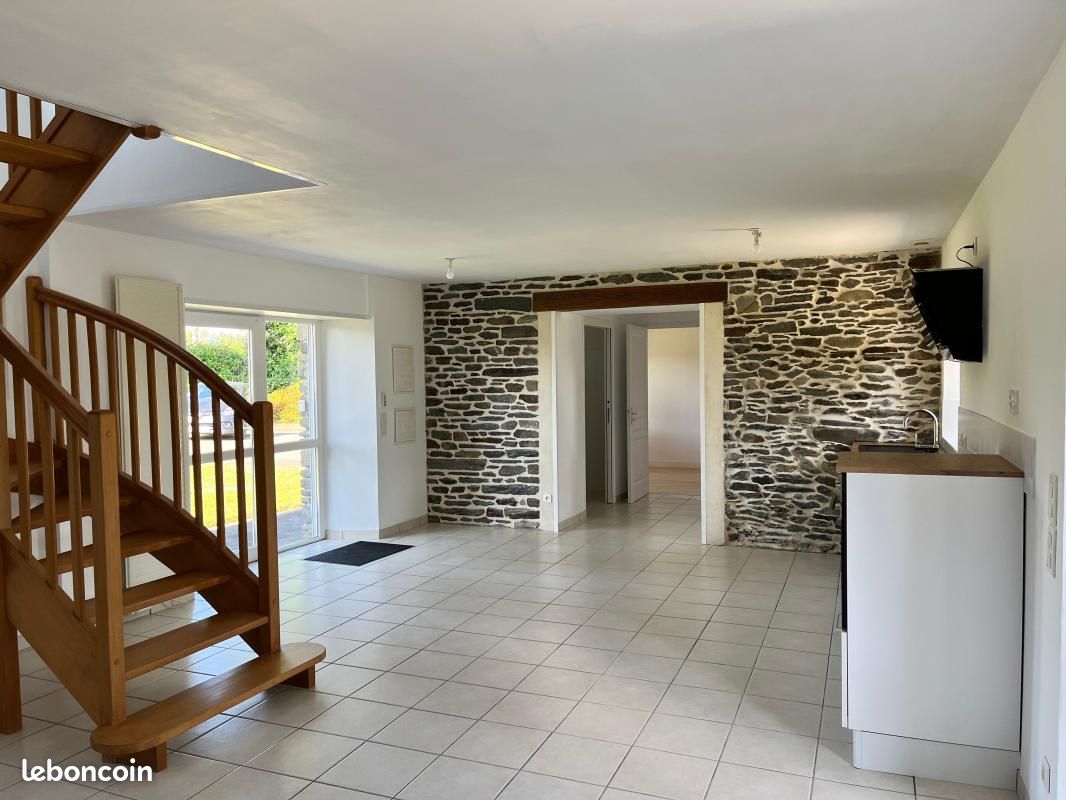 Maison 4 pièces 86 m² · à Paule · 86 m² · 700 €