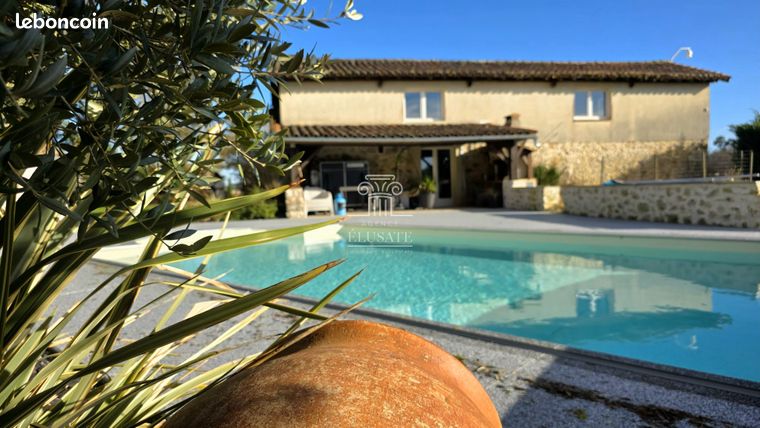 Propriété 5 pièces 159 m²