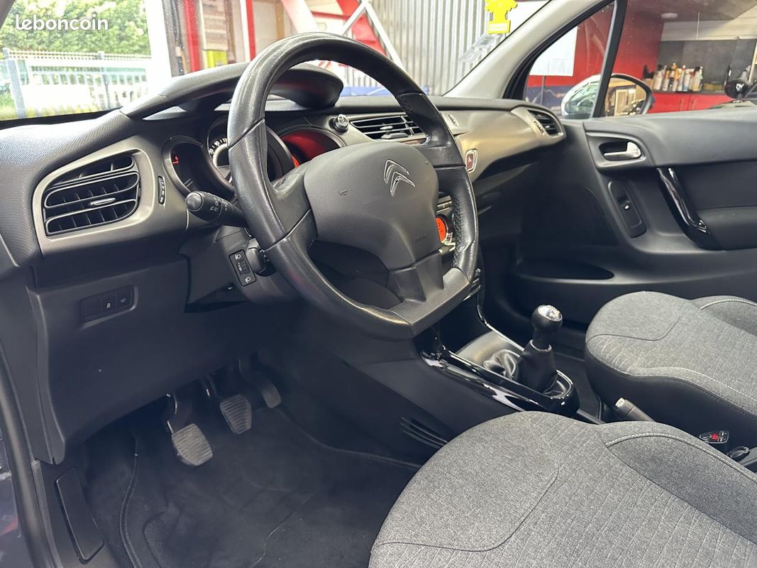 Citroen c3 1.6 bluehdi 75 confort business (image 18)