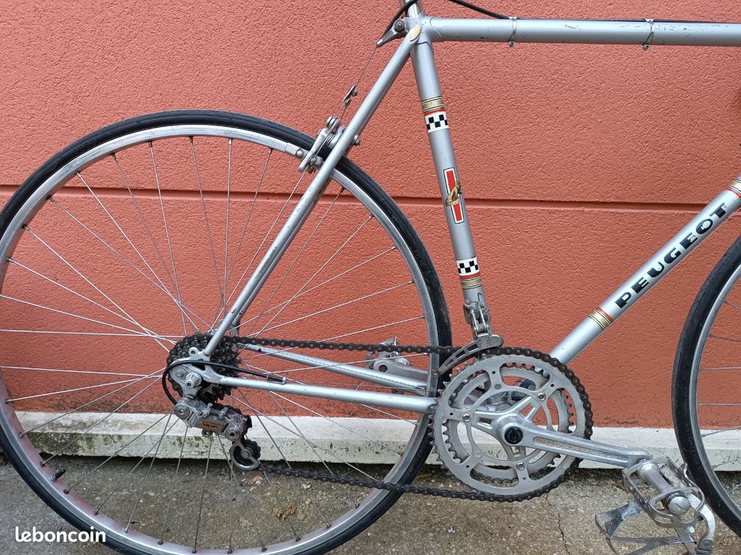 Vra cadre de course, faux Peugeot Vra cadre de course, faux Peugeot