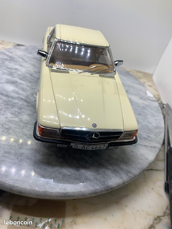 Mercedes 350SL (R107) crème 1977/1983 SUNSTAR 1/18 (image 7)