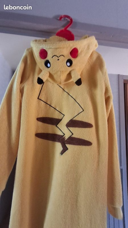 Combinaison pyjama pikachu (image 3)