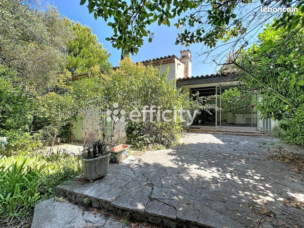 Maison 6 pièces 192 m² · à Antibes · 192 m² · 895 000 €