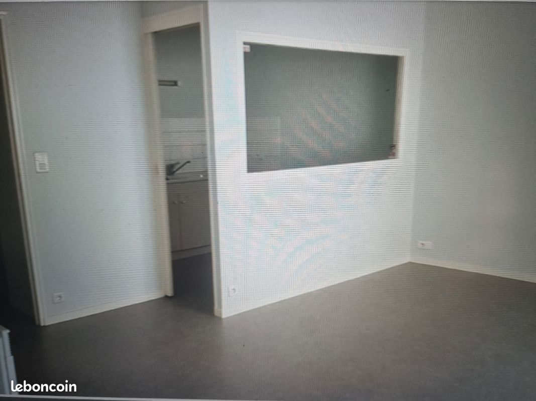 Appartement 1 pièce 30 m² · à La Châtaigneraie · 30 m² · 380 €