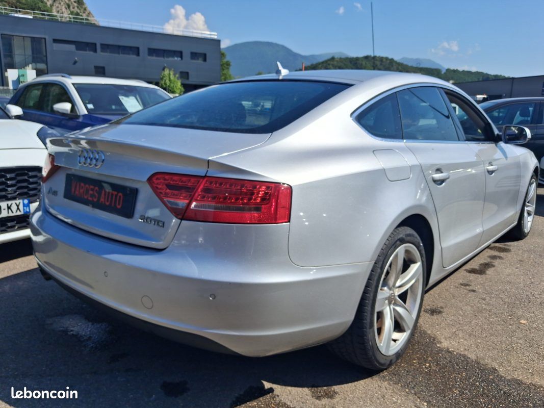 Audi a5 sportback 2.0 tdi 143 cv ambition luxe multitronic toit ouvrant distribution ok 2010 (image 6)