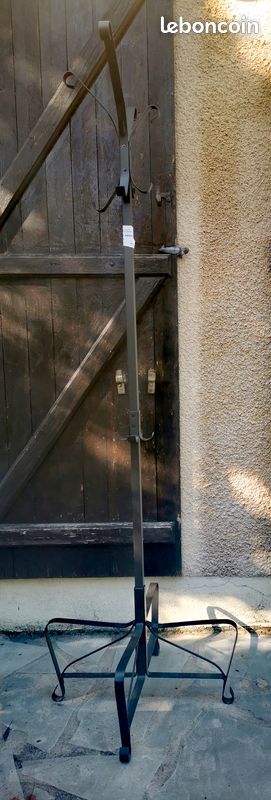 Porte manteau sur pied metallique (image 1)