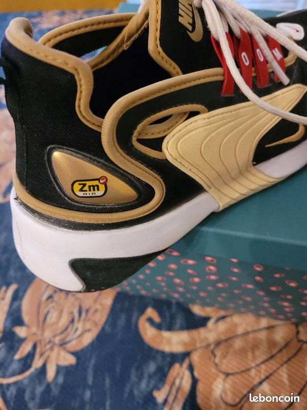 Chaussures Zoom Nike Zoom 2k Beige Et Noir Sneakers Zoom 2k
