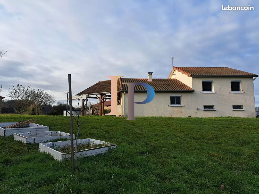 Maison 5 pièces 101 m² · à Cuinzier · 101 m² · 220 000 €
