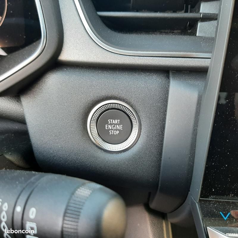 Renault Captur 1.3 TCE 140 MHEV TECHNO (image 22)