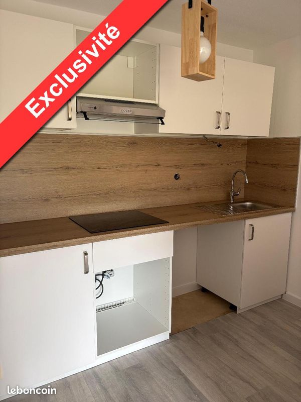 Appartement 2 pièces 43 m² · à Aix-en-Provence · 43 m² · 990 €