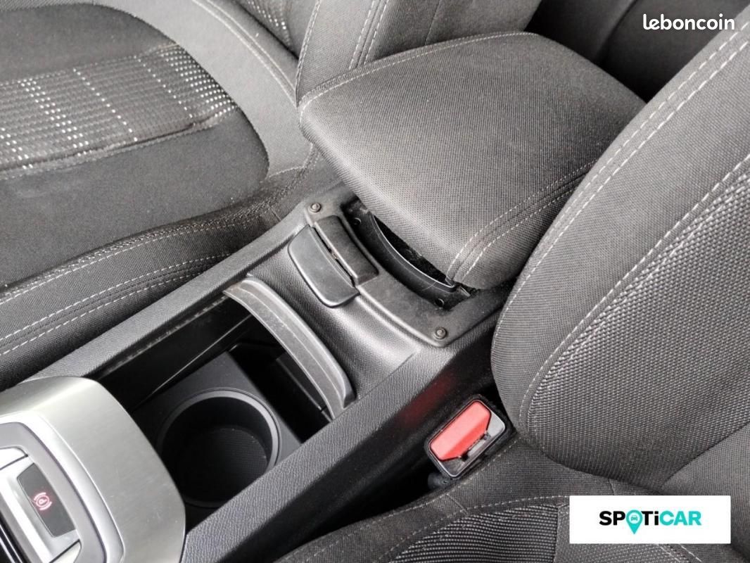 Peugeot 308 SW 1.2 PureTech 130ch S&S EAT6 Allure (image 18)