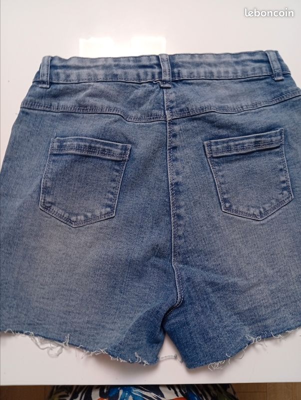 Short Bermuda Fille - Taille 12 Ans, Couleur Blanc, Neuf (occasion Très Bon état), Sans Marque