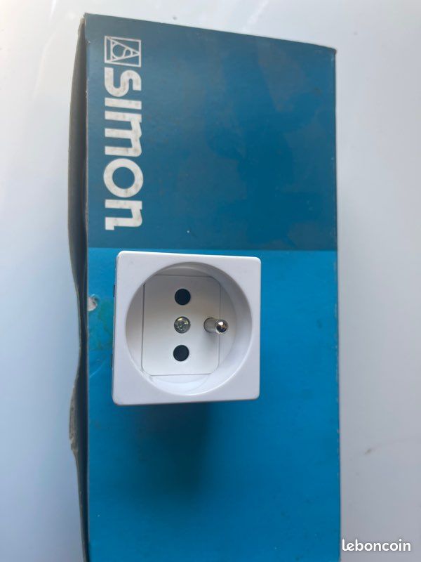 Prise électrique (image 3)