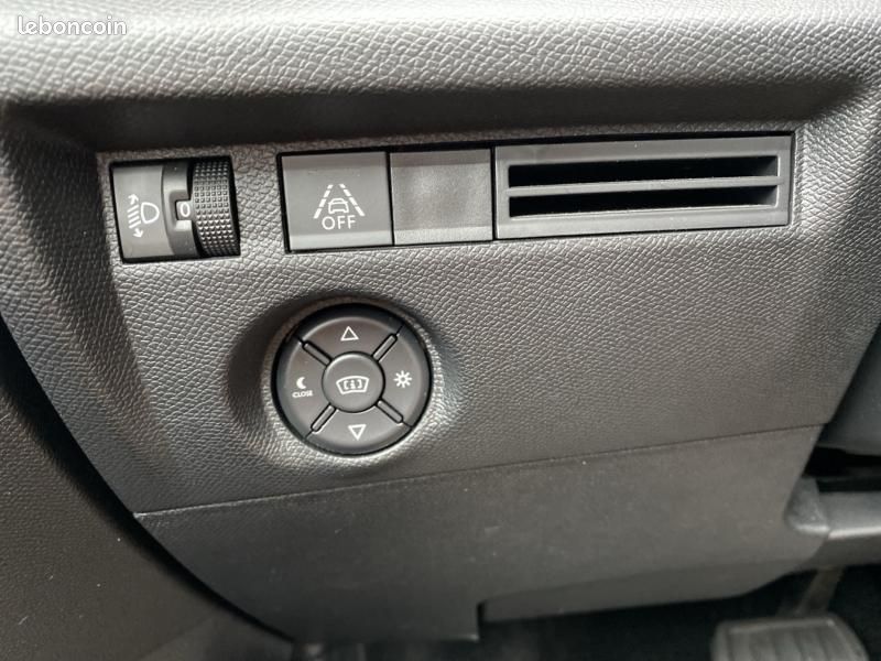 Citroen C4 BlueHDi 130ch S&S Feel Pack EAT8 (image 13)