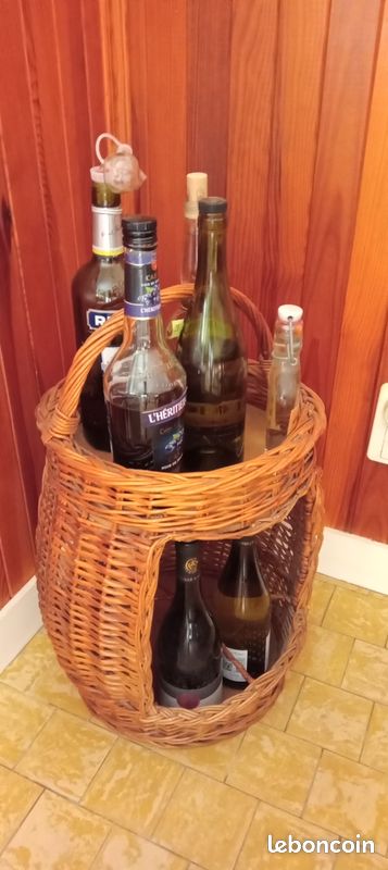 Petit bar en osier (image 1)