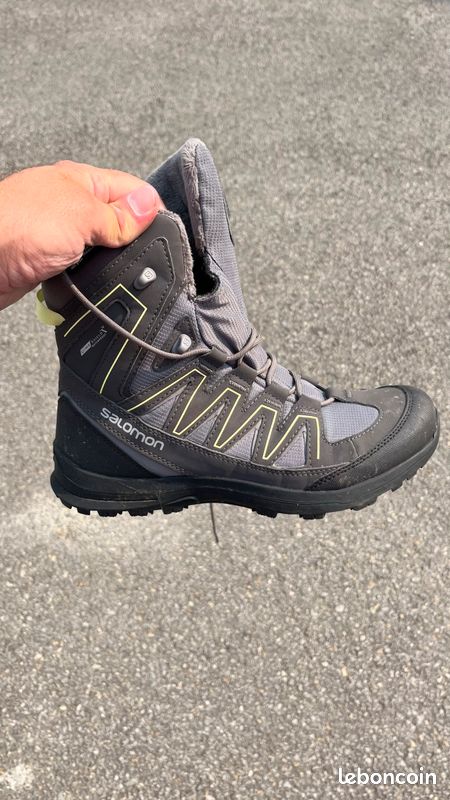 black cantilever patio umbrella CLOUDFLY 11x 9 ft. Patio Umbrella with 240 lbs Fillable Base Outdoor  Rotatable Cantilever Umbrella Fits Garden Lawn Pool in Black 52PU33UBLKBLK
