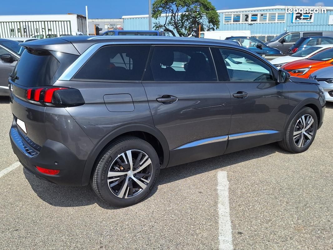 Peugeot 5008 BlueHDi 130ch S&S EAT8 Allure Pack (image 3)