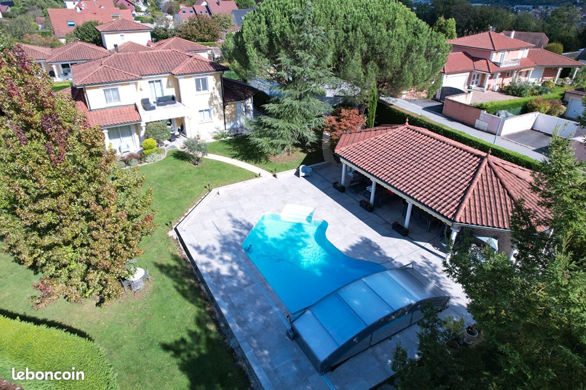 Maison 6 pièces 220 m² · à Besançon · 220 m² · 770 000 €