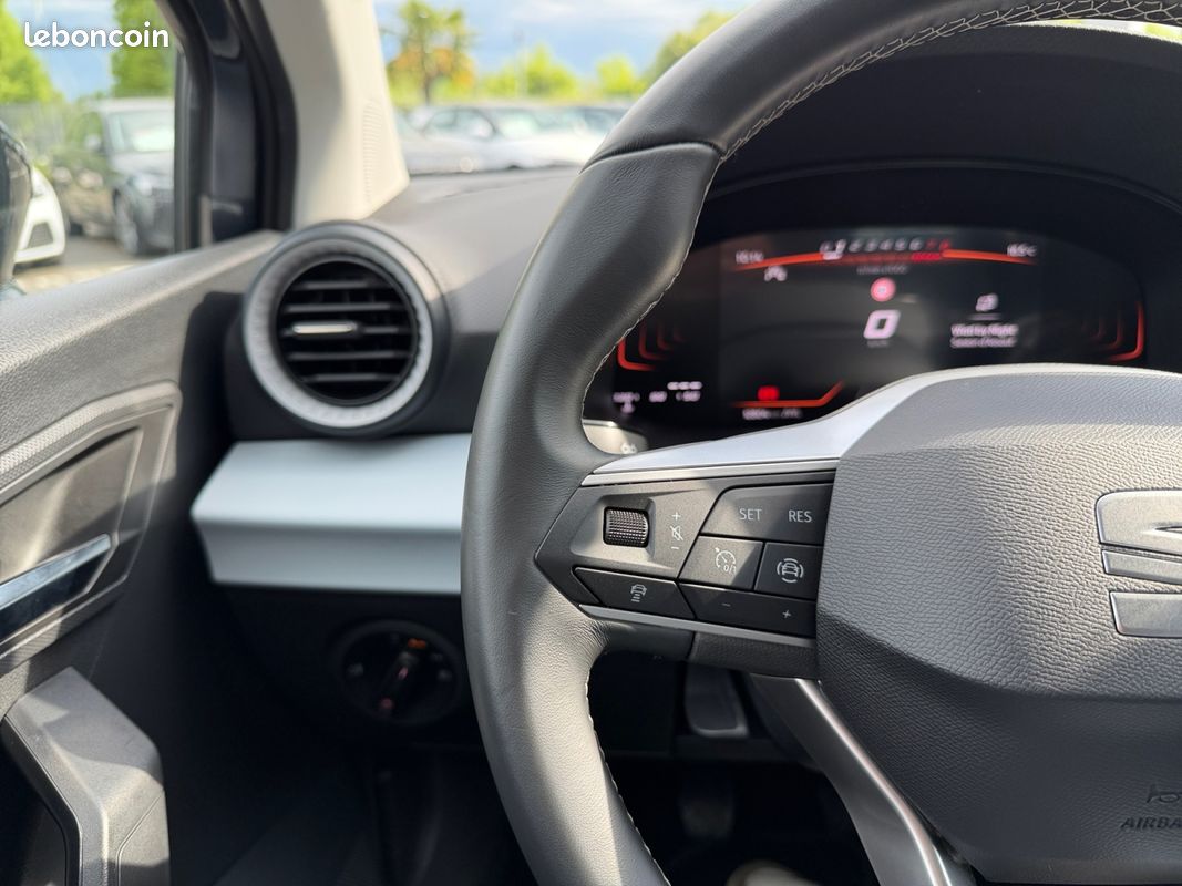 SEAT Arona 1.0 TSI 95 ch Start/Stop BVM5 Copa (image 26)