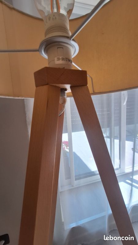 Lampe trépied (image 4)