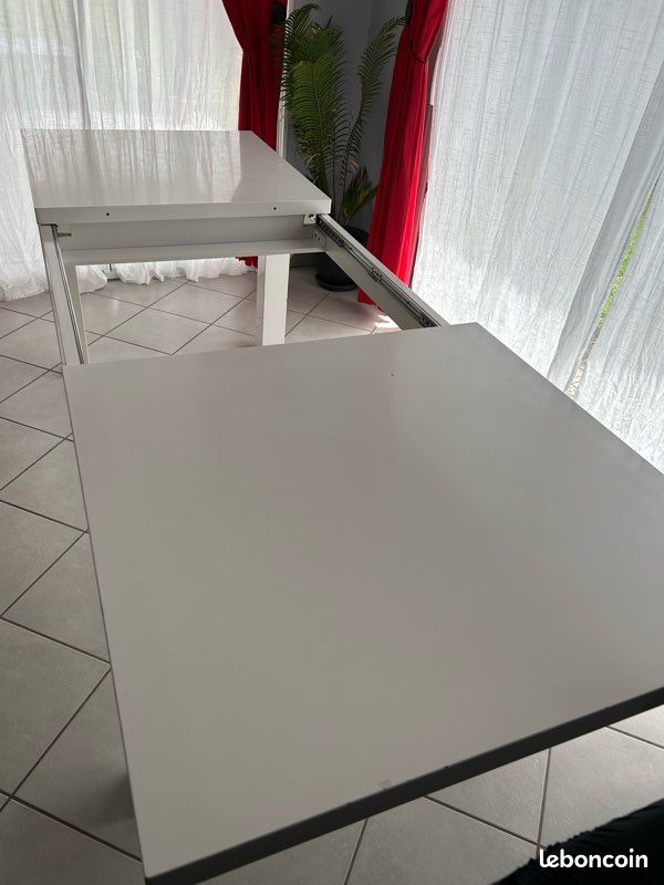 Table de salle à manger (image 4)