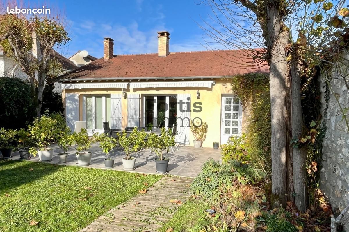 Maison 5 pièces 159 m² · à Saintry-sur-Seine · 159 m² · 484 000 €