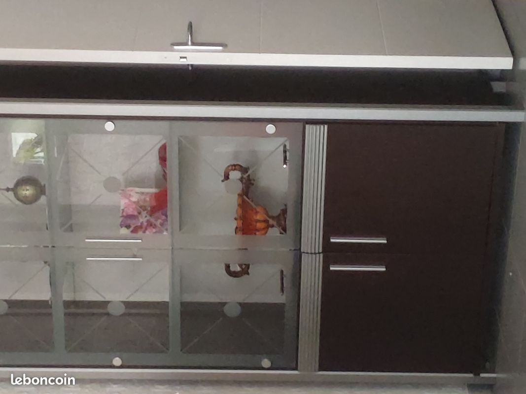 Vitrine pour salon (image 3)