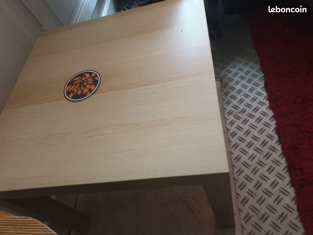 Table carré (image 2)