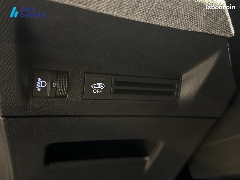 Peugeot 3008 1.2 Hybrid 145ch Allure e-DCS6 (image 22)