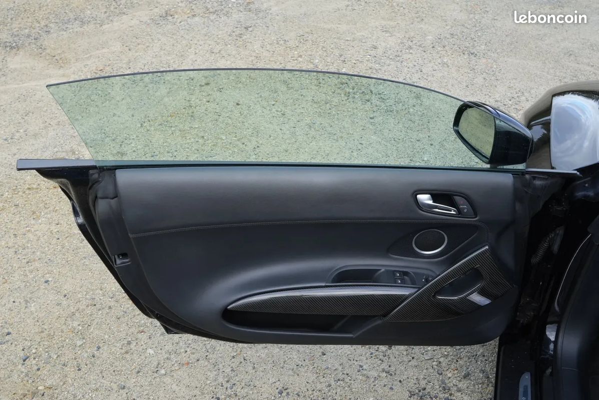 Audi R8 5.2 V10 FSI 525ch R tronic 6 - Suivi d'entretien / HiFi Bang&Olufsen / Caméra de recul / Pack Carbone / Maintien de charge (image 46)
