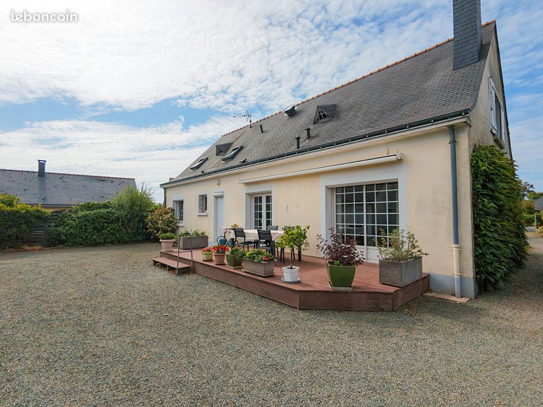 Maison 7 pièces 168 m² · à Brissac Loire Aubance · 168 m² · 295 700 €