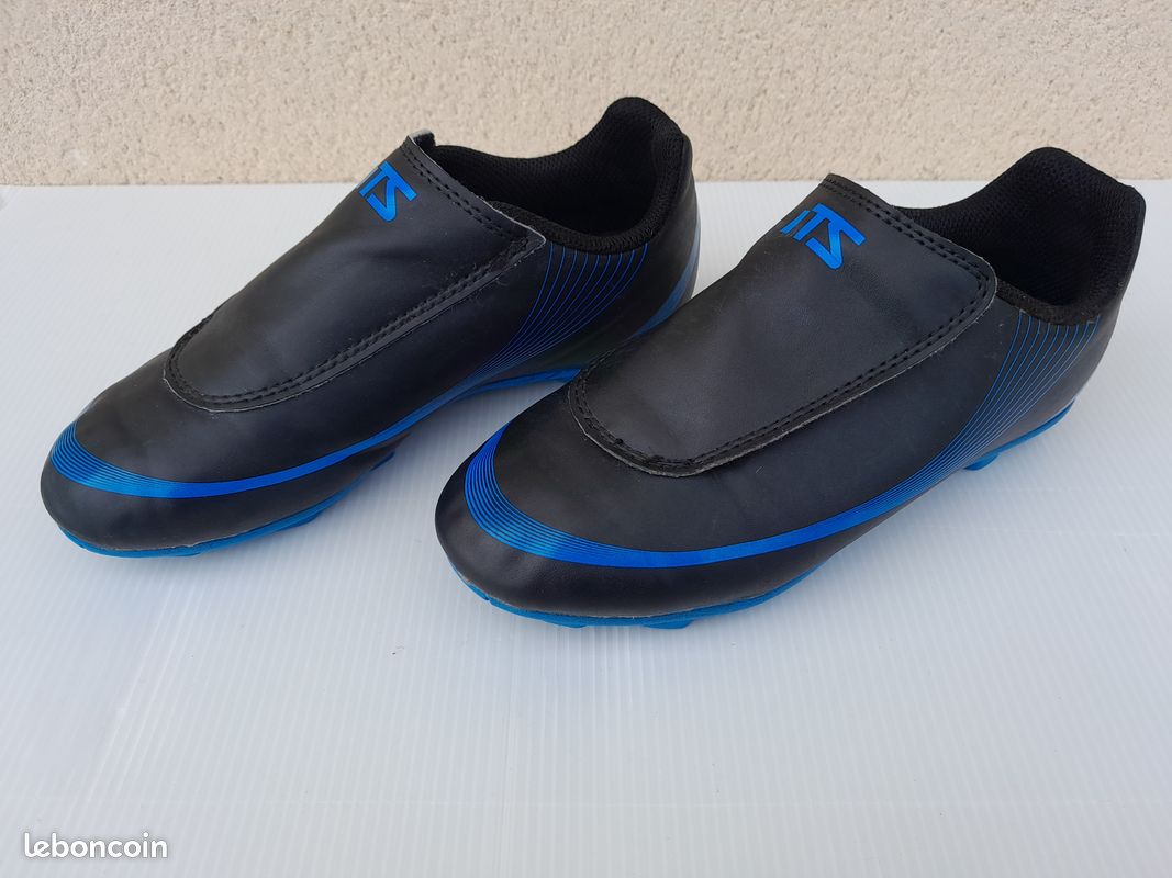 Chaussures de football – Intersport ITS (image 2)