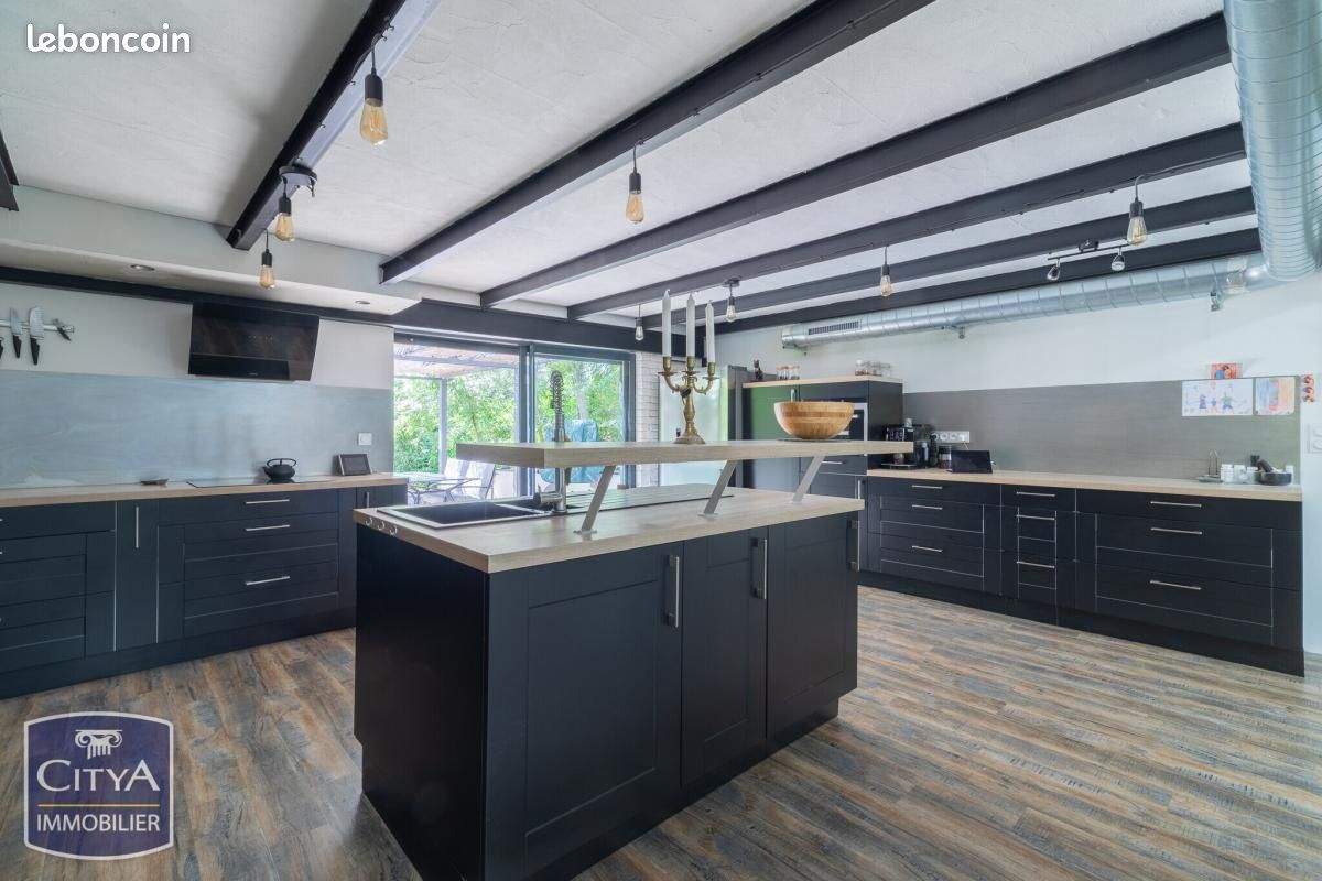 Maison 4 pièces 160 m² · à Péret · 160 m² · 350 000 €