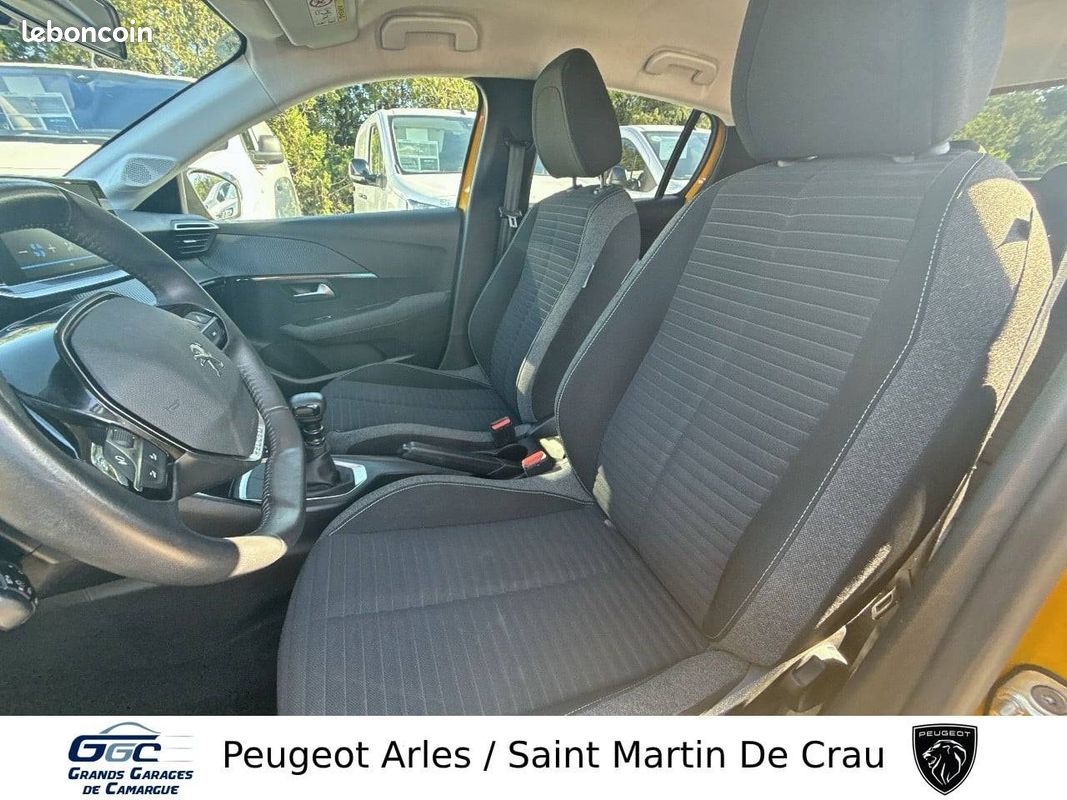 PEUGEOT 208 PureTech 100 S&S BVM6 Style (image 9)