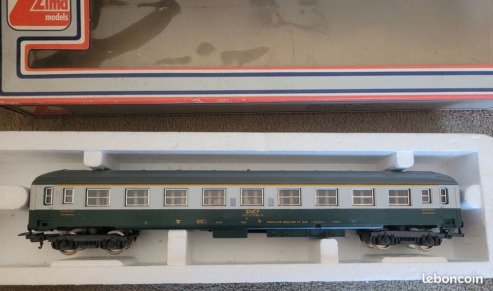 Voiture Voyageurs SNCF TGV Sud Est 1ère Classe - Modèle HO Lima - Occasion Bon état
